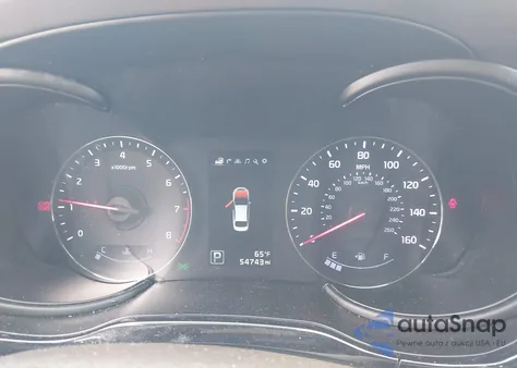 2016 Kia K900 Luxury 3.8L z USA, uszkodzony, nr VIN KNALU4D33G6032619